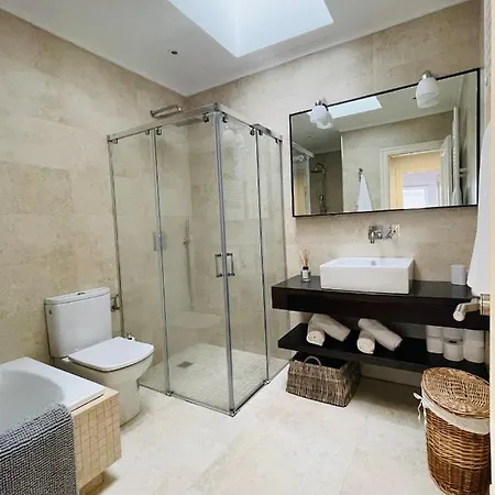 Atico Al Lado Del Ayuntamiento Apartment *