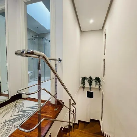 Atico Al Lado Del Ayuntamiento Oviedo