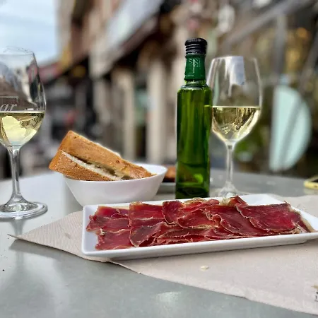 Atico Al Lado Del Ayuntamiento Apartment Oviedo