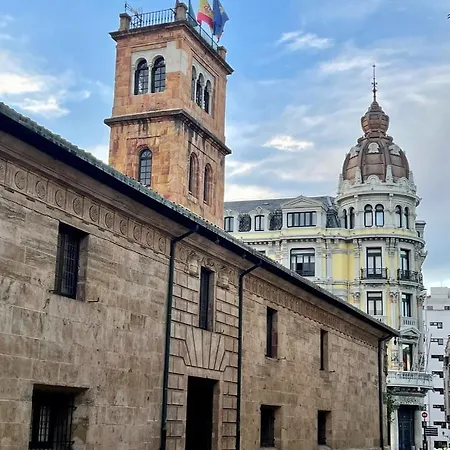 Atico Al Lado Del Ayuntamiento Apartment *